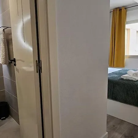 شقة Oceana Beachfront - Sea Views, Pool & كاليبي
