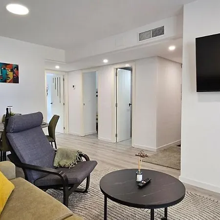 شقة Oceana Beachfront - Sea Views, Pool & *