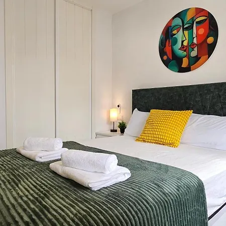 Oceana Beachfront - Sea Views, Pool & *
